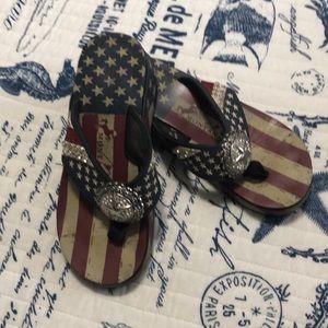 Montana West flip-flops Americana